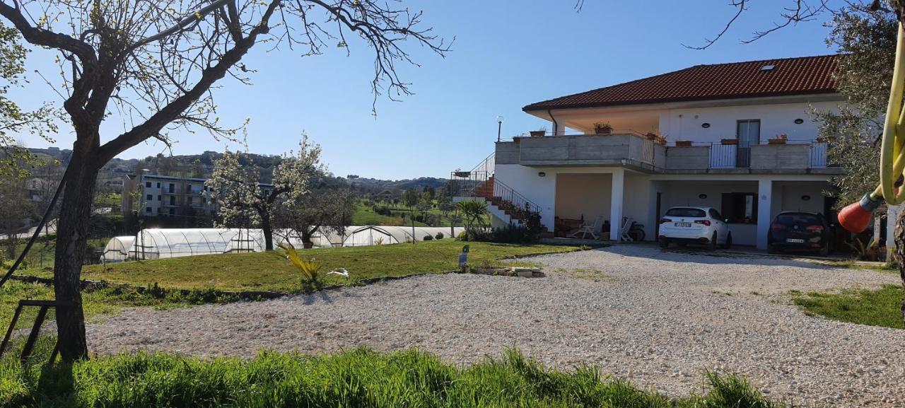 Casa Vacanze Cerreto 3 Miglianico Exterior foto